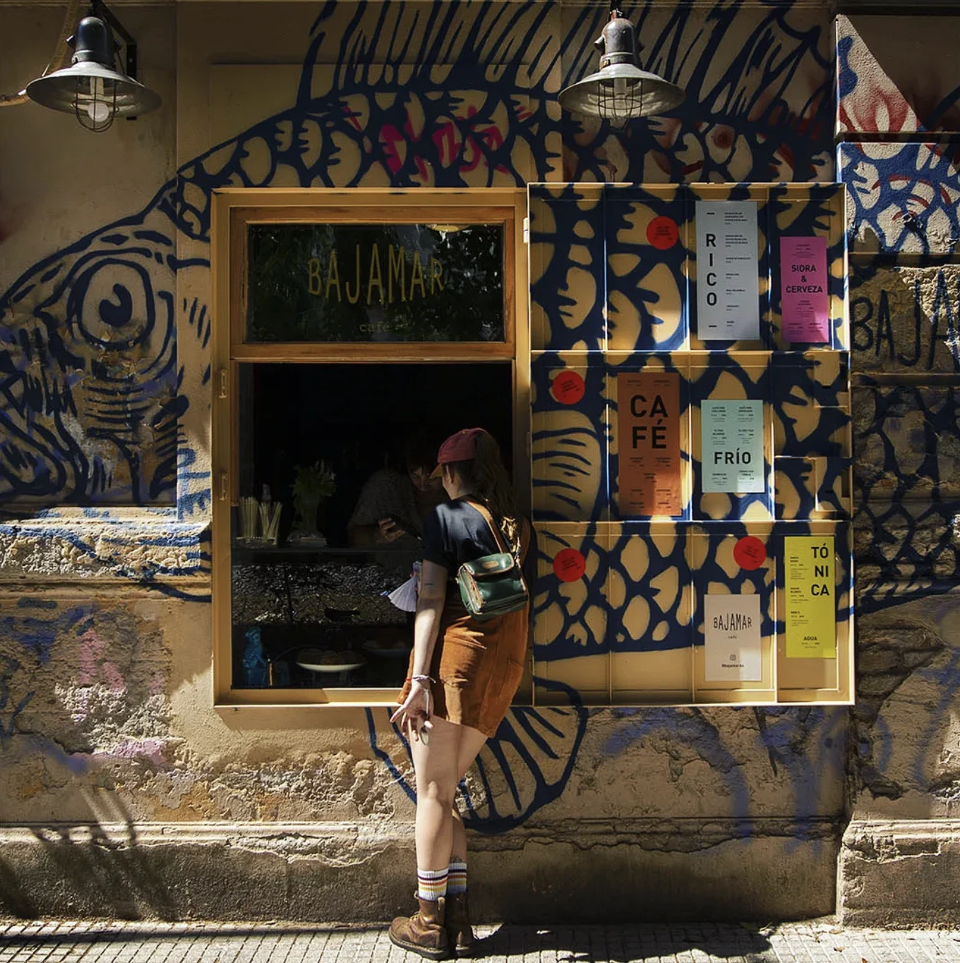 Café y arte en el barrio